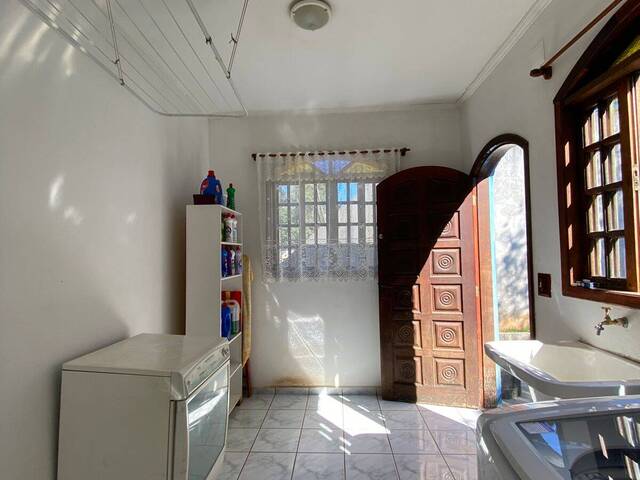 Casa para Venda em Santana de Parnaíba - 5